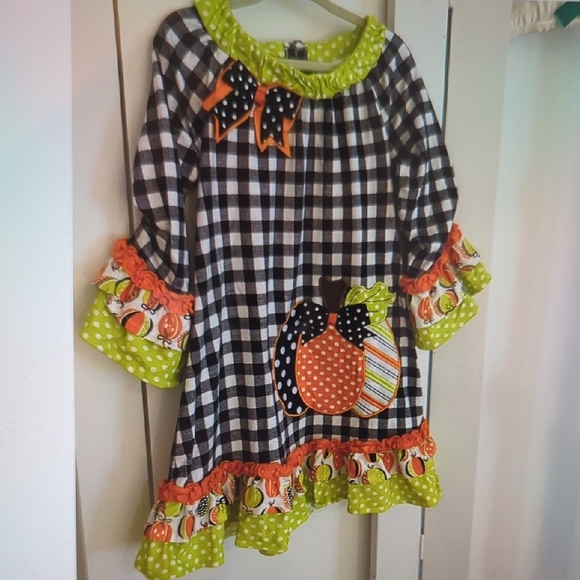 Rare Editions B/W Checked Fall Pumpkin With Ruffles On Hem And Cuffs Size 5 - Picture 2 of 10